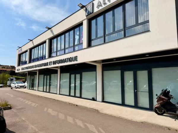 Location / Local Commercial