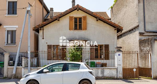 À vendre Maison 4 pièces 83.32 m² - Grenoble 38000