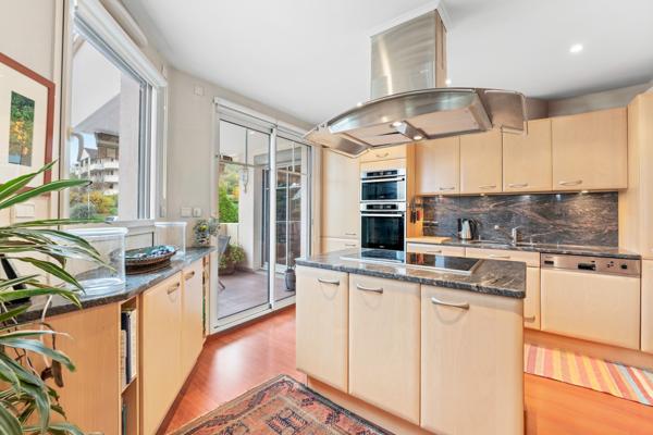 Divonne-les-Bains (01220) Appartement de standing 3 chambres - Centre ville