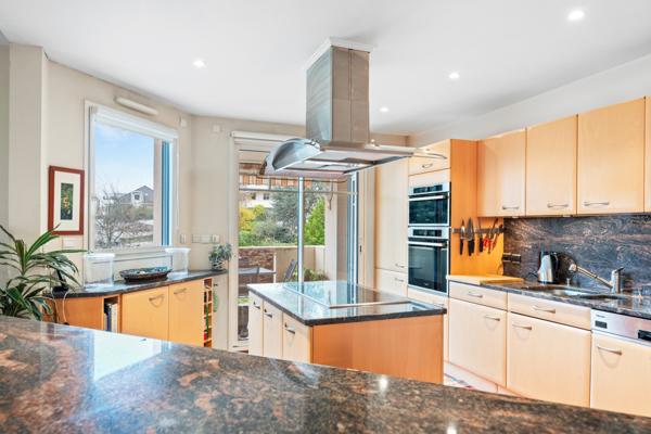 Divonne-les-Bains (01220) Appartement de standing 3 chambres - Centre ville