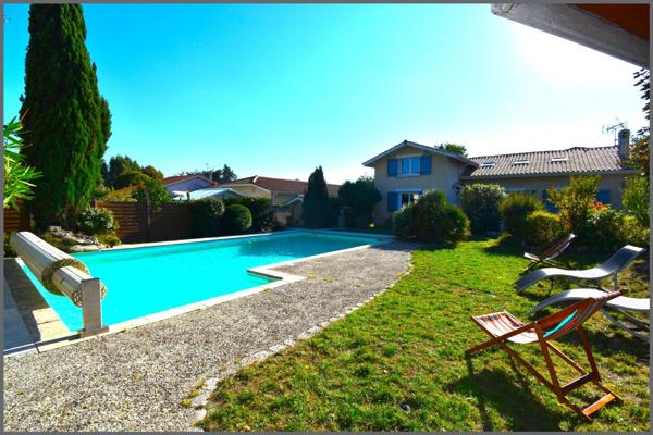 Grande maison + Piscine + double garage !!!