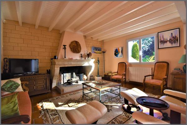 Grande maison + Piscine + double garage !!!