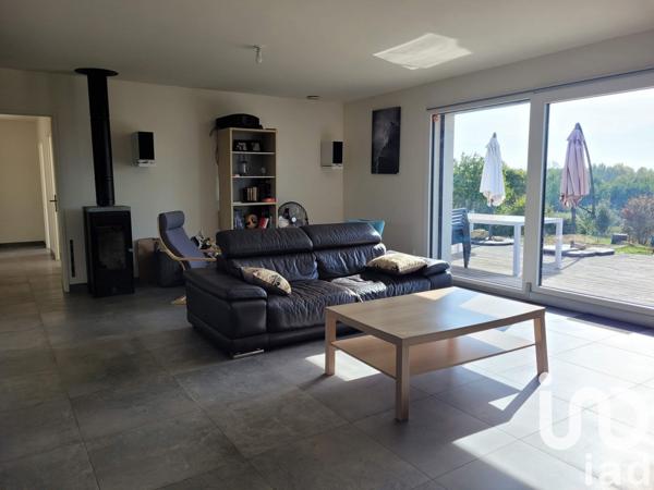 Maison 5 pièces de 137 m² à Condac (16700)