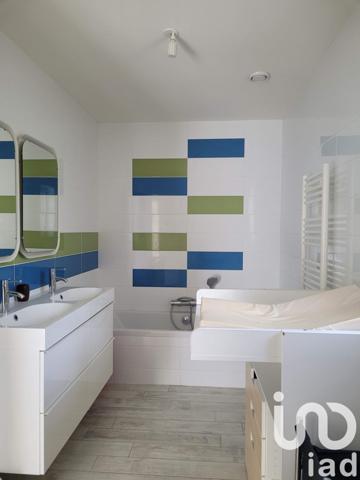 Maison 5 pièces de 137 m² à Condac (16700)