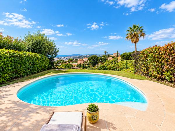 Maison 4 pièces 3 chambre(s) 104m² piscine + vue mer