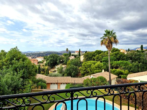 Maison 4 pièces 3 chambre(s) 104m² piscine + vue mer
