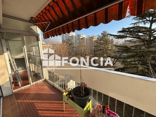 Location Appartement 4 pièces 81.75 m² - 22 AVENUE RHIN ET DANUBE Grenoble 38100