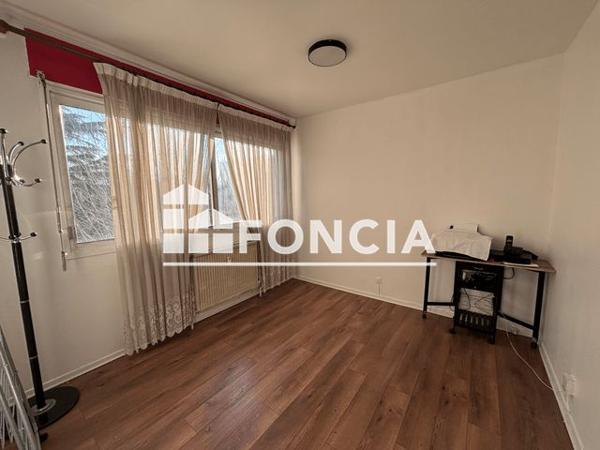 Location Appartement 4 pièces 81.75 m² - 22 AVENUE RHIN ET DANUBE Grenoble 38100