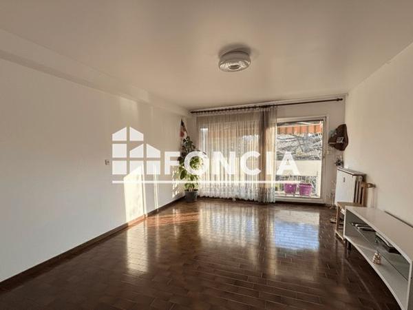 Location Appartement 4 pièces 81.75 m² - 22 AVENUE RHIN ET DANUBE Grenoble 38100