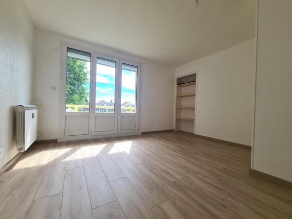 Location Appartement 4 pièces 68.56 m² - ÉPinal 88000