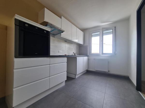Location Appartement 4 pièces 68.56 m² - ÉPinal 88000