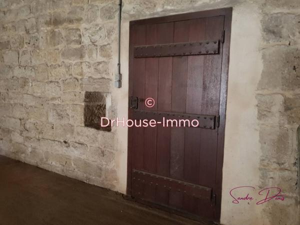 Parking / Box à vendre de 110 m²