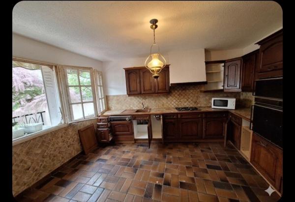 VILLEMER en centre ville 147 000 €