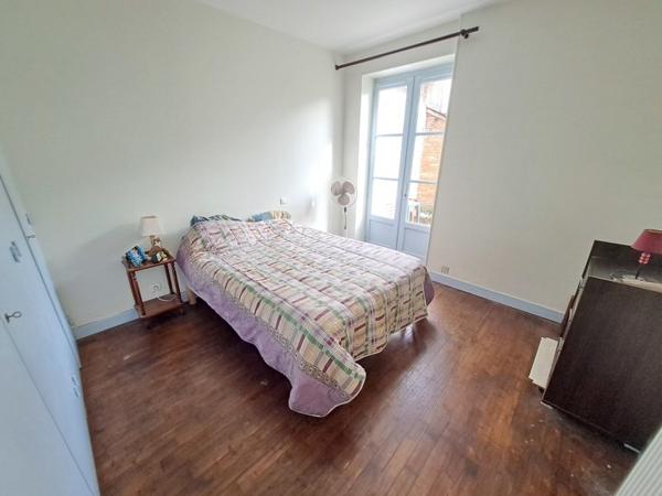 Immeuble à vendre |  Saint-Yrieix-la-Perche |  203 m²