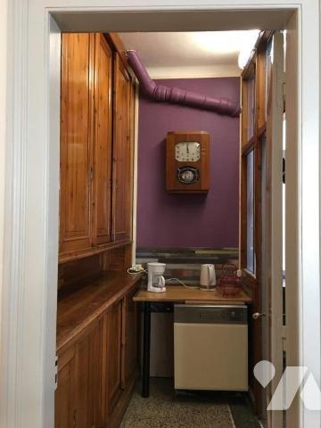 Offrant une vue sur la cour intérieure, l'établissement Aux Pieds de La Cathédrale dans la Viei...