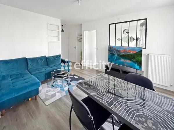 Appartement
         3 pièces
        - 54 m² 241 000 € *