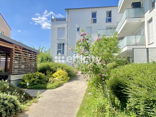 Appartement
         3 pièces
        - 54 m² 241 000 € *