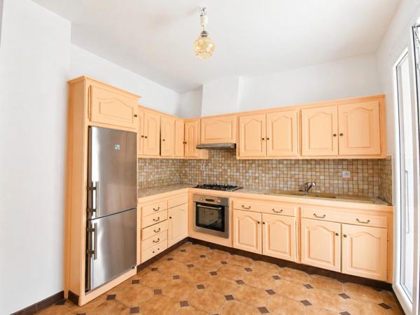 Villa méditerranéenne à vendre 7 pièces, 215 m² CANET EN ROUSSILLON (66) avec potentiel 2 logements, terrasses, jardin et garage
