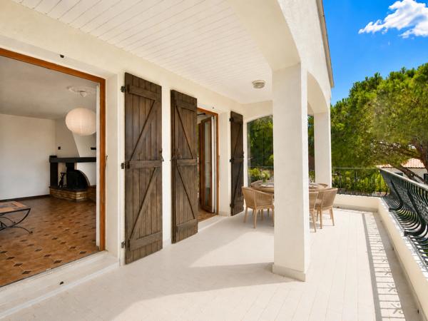 Villa méditerranéenne à vendre 7 pièces, 215 m² CANET EN ROUSSILLON (66) avec potentiel 2 logements, terrasses, jardin et garage
