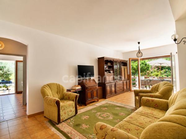 Villa méditerranéenne à vendre 7 pièces, 215 m² CANET EN ROUSSILLON (66) avec potentiel 2 logements, terrasses, jardin et garage