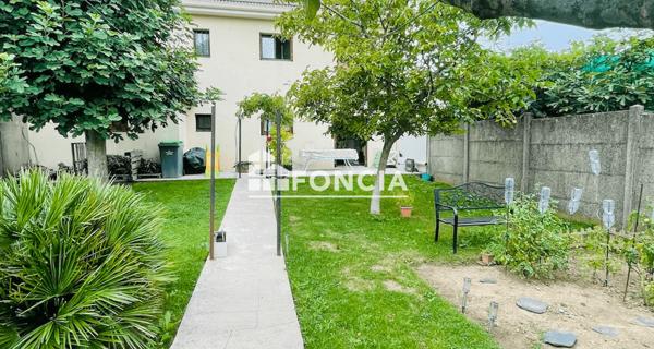 Location Maison 8 pièces 160.42 m² - Villeneuve-le-roi 94290