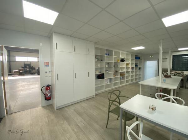 Local Commercial - 2438 m²