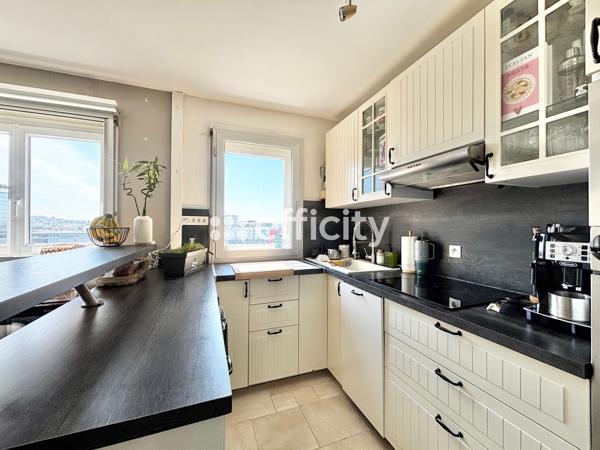Appartement
         3 pièces
        - 61 m² 364 000 € *
