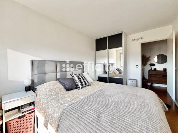 Appartement
         3 pièces
        - 61 m² 364 000 € *