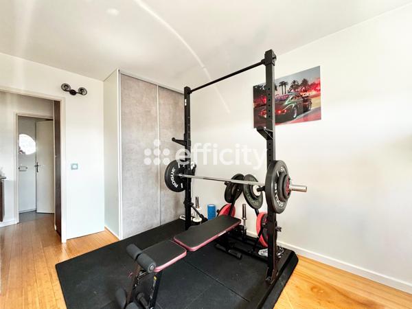 Appartement
         3 pièces
        - 61 m² 364 000 € *