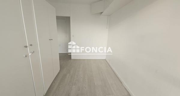 Location Appartement 3 pièces 65.42 m² - Charenton-le-pont 94220