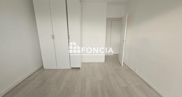 Location Appartement 3 pièces 65.42 m² - Charenton-le-pont 94220