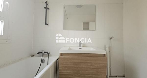 Location Appartement 3 pièces 65.42 m² - Charenton-le-pont 94220