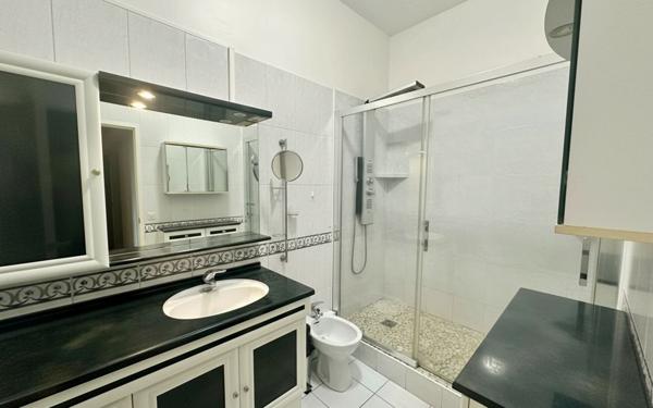 Appartement à vendre    3 pièces • 70,64 m2 Dax