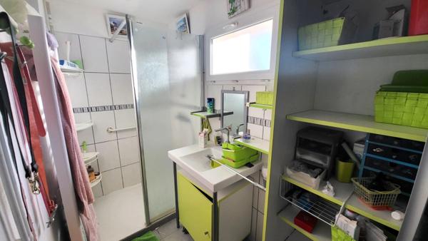 VEIGNÉ - 37250 - MAISON PLEINE DE CHARME - LOGEMENT ÉCONOME DPE CLASSÉ C - 4 CHAMBRES - AU CALME - GRAND GARAGE - PARCELLE DE 531M2