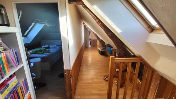 VEIGNÉ - 37250 - MAISON PLEINE DE CHARME - LOGEMENT ÉCONOME DPE CLASSÉ C - 4 CHAMBRES - AU CALME - GRAND GARAGE - PARCELLE DE 531M2