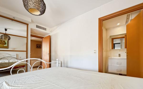 Appartement à vendre    3 pièces • 75,89 m2 Saint-Raphaël