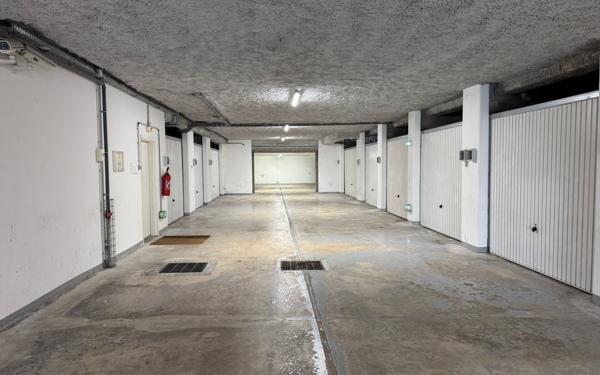 Appartement à vendre    3 pièces • 75,89 m2 Saint-Raphaël