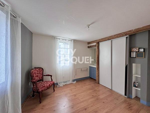 SUR LA CHARMANTE COMMUNE D'ANNEBAULT, MAGNIFIQUE MAISON NORMANDE AVEC TERRAIN !