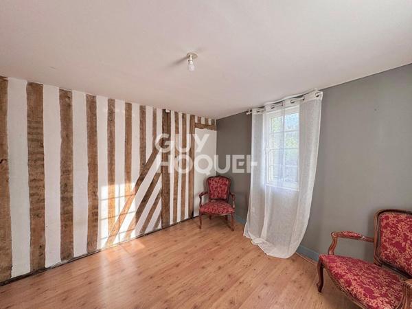 SUR LA CHARMANTE COMMUNE D'ANNEBAULT, MAGNIFIQUE MAISON NORMANDE AVEC TERRAIN !