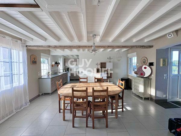 SUR LA CHARMANTE COMMUNE D'ANNEBAULT, MAGNIFIQUE MAISON NORMANDE AVEC TERRAIN !