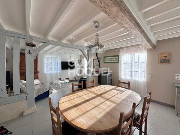 SUR LA CHARMANTE COMMUNE D'ANNEBAULT, MAGNIFIQUE MAISON NORMANDE AVEC TERRAIN !