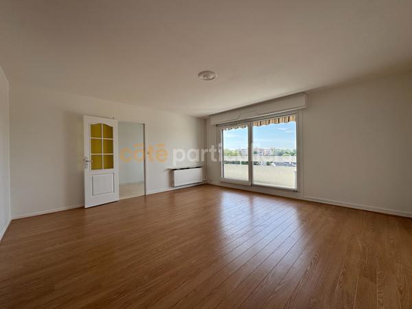 Vente
                Appartement87,91 m² - 4 Pièces -
                    ORLEANS (45000)