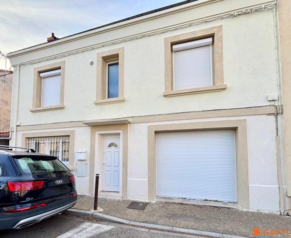 Maison de ville, 4 chambres, jardin et garage!