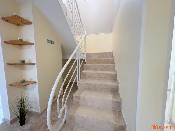 Maison de ville, 4 chambres, jardin et garage!