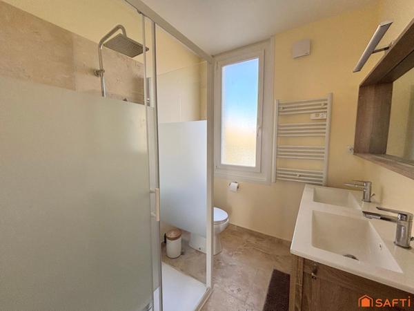 Maison de ville, 4 chambres, jardin et garage!