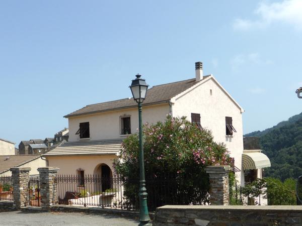 Maison 11 pièces - 217 m²