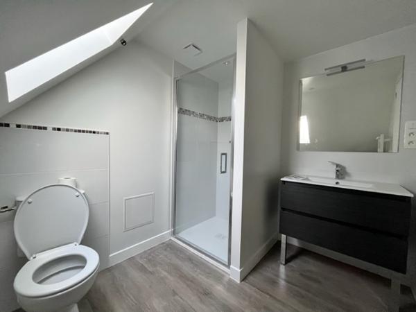 Maison à louer Mur De Bretagne : 4 pièces, 121m² avec 3 chambre(s) à 847€ - AJP Immobilier Pontivy
