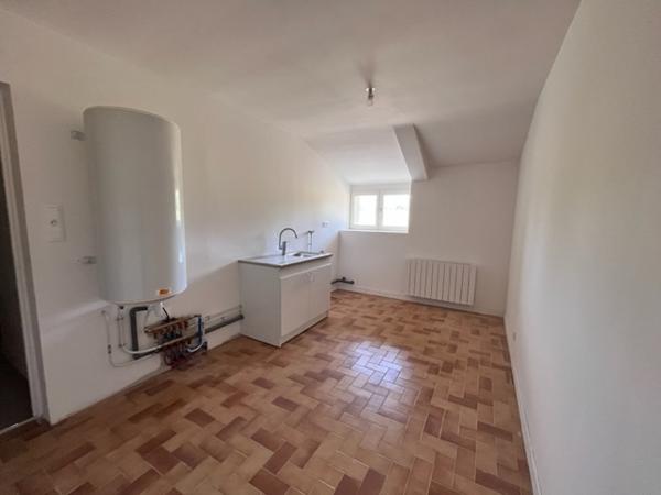 Maison à louer Mur De Bretagne : 4 pièces, 121m² avec 3 chambre(s) à 847€ - AJP Immobilier Pontivy