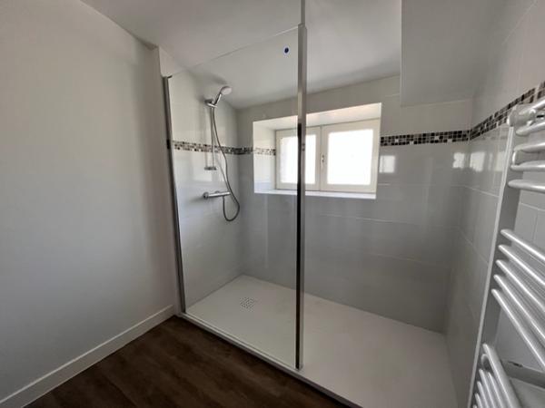 Maison à louer Mur De Bretagne : 4 pièces, 121m² avec 3 chambre(s) à 847€ - AJP Immobilier Pontivy