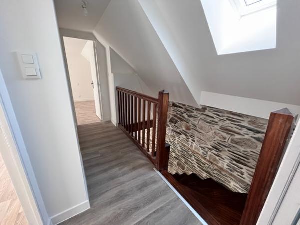Maison à louer Mur De Bretagne : 4 pièces, 121m² avec 3 chambre(s) à 847€ - AJP Immobilier Pontivy